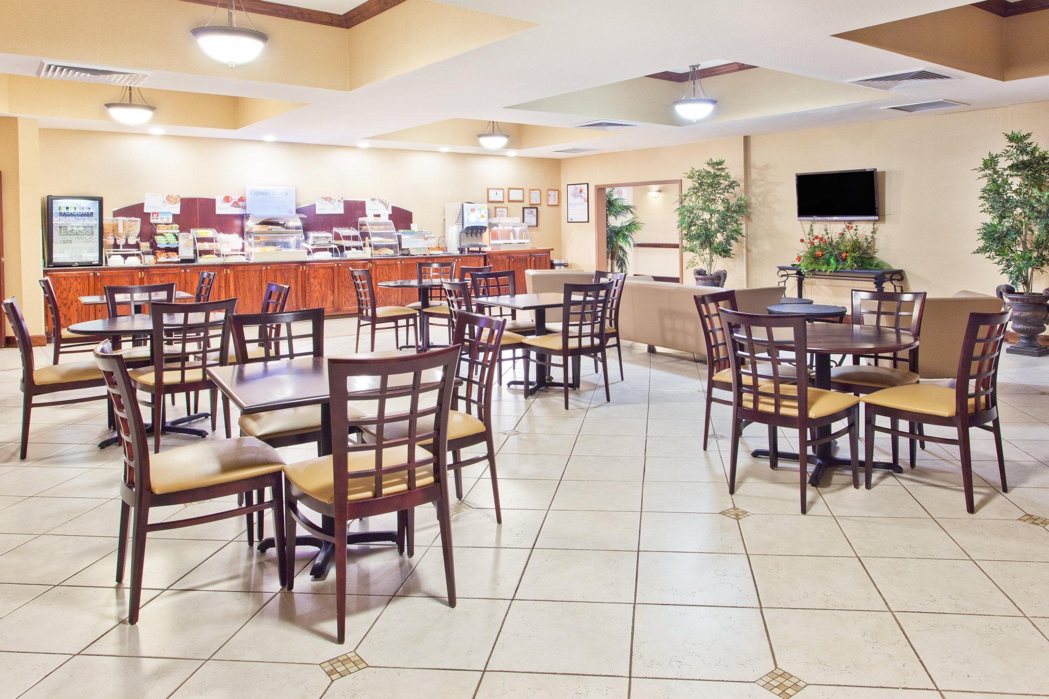 Holiday Inn Express By Ihg Douglas Buitenkant foto